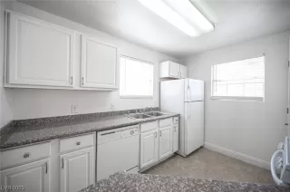 Photo #3: 2527340 Listing 