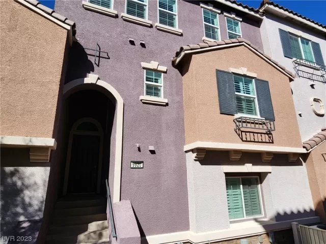 MLS: 2527354 Condo For Sale