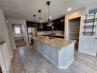 Photo #3: 2527354 Listing 