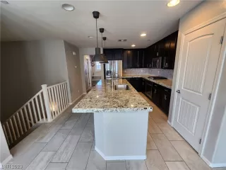 Photo #4: 2527354 Listing 