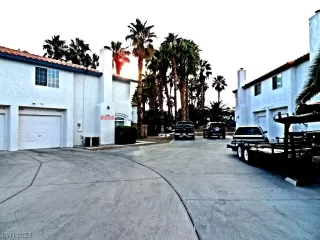 Photo #2: 2527364 Listing