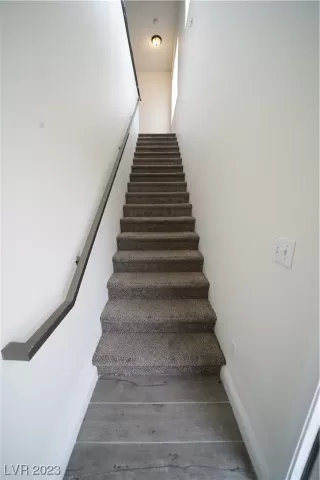 Photo #5: 2527385 Listing 