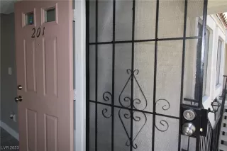 Photo #2: 2527391 Listing 