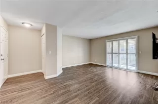 Photo #2: 2527394 Listing