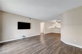 Photo #5: 2527394 Listing