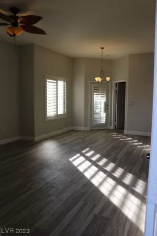 Photo #5: 2527395 Listing 