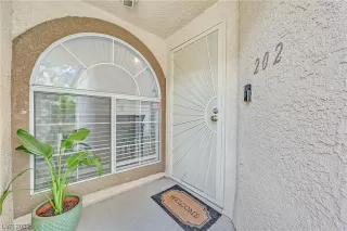 Photo #1: 2527402 Listing 