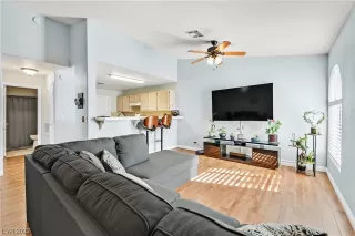 Photo #2: 2527402 Listing 