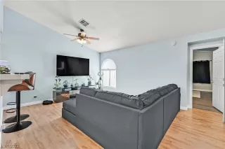 Photo #3: 2527402 Listing 