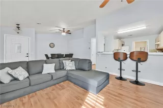 Photo #5: 2527402 Listing 