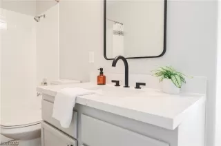 Photo #6: 2527407 Listing 