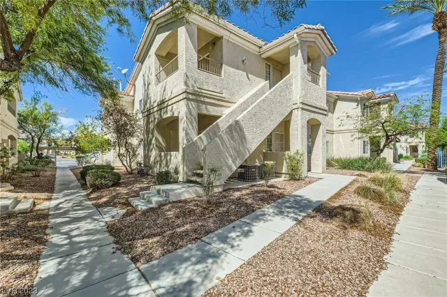 MLS: 2527412 Condo For Sale