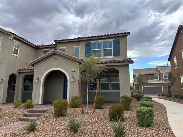 MLS: 2527415 Condo For Sale