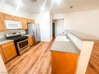 Photo #4: 2527448 Listing