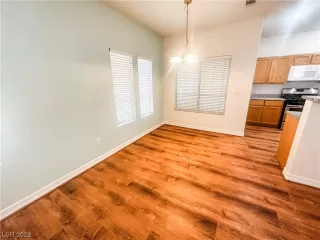 Photo #5: 2527448 Listing