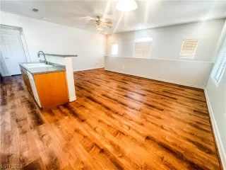 Photo #6: 2527448 Listing
