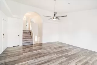 Photo #4: 2527468 Listing