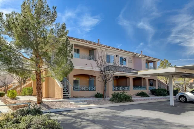 MLS: 2527473 Condo For Sale