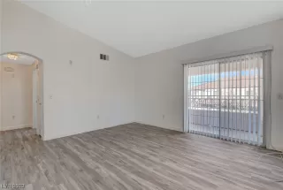 Photo #4: 2527473 Listing 