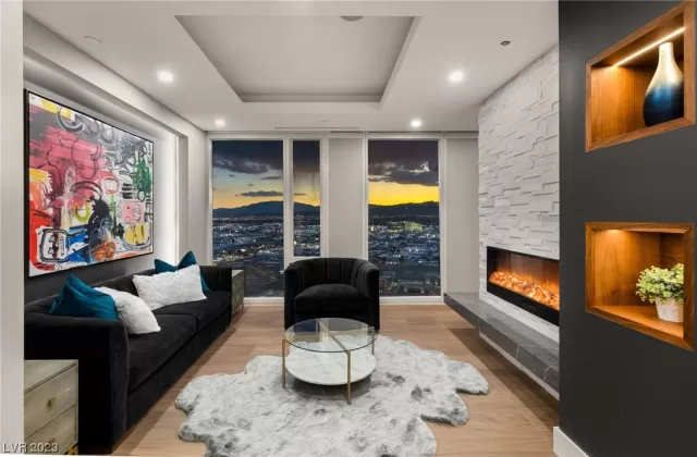 MLS: 2527480 Condo For Sale