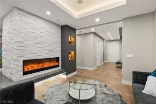 Photo #2: 2527480 Listing 