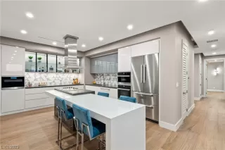 Photo #4: 2527480 Listing 