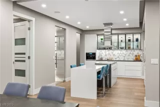 Photo #5: 2527480 Listing 