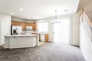 Photo #5: 2527520 Listing 