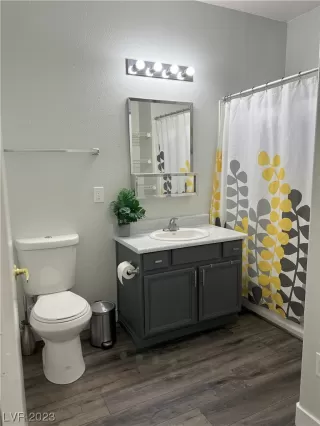 Photo #1: 2527522 Listing 