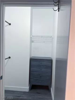 Photo #5: 2527522 Listing 