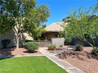 Photo #2: 2527545 Listing