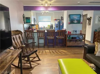 Photo #6: 2527545 Listing