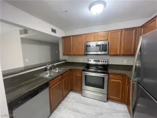 Photo #5: 2527574 Listing 