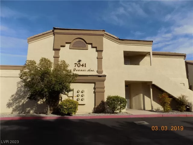 MLS: 2527579 Condo For Sale