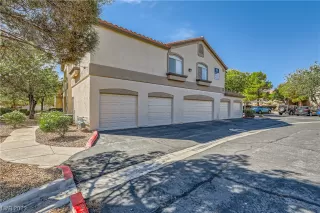 Photo #3: 2527609 Listing