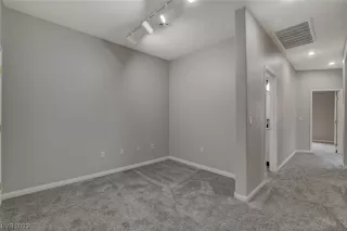 Photo #5: 2527636 Listing