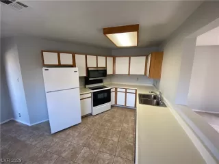 Photo #6: 2527637 Listing 