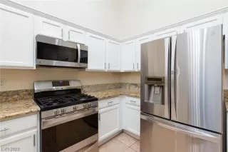 Photo #5: 2527654 Listing