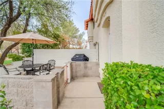 Photo #2: 2527661 Listing 