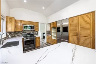 Photo #4: 2527662 Listing 