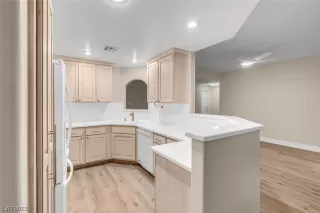 Photo #1: 2527721 Listing