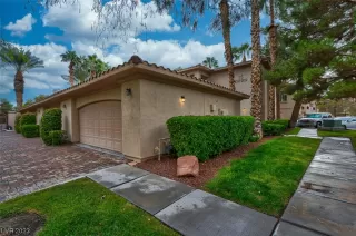 Photo #2: 2527721 Listing