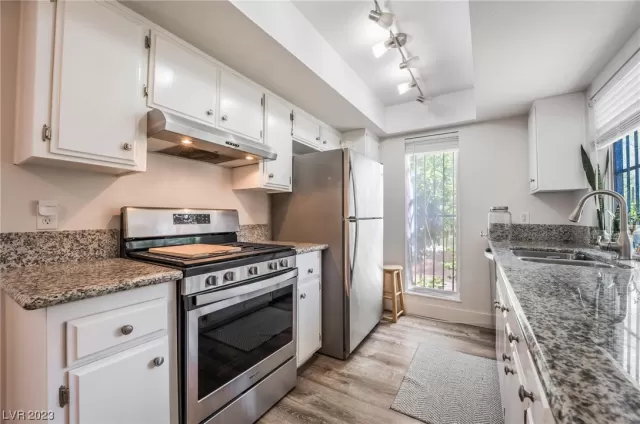 MLS: 2527728 Condo For Sale