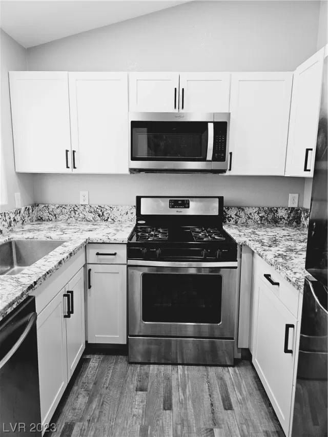 MLS: 2527744 Condo For Sale