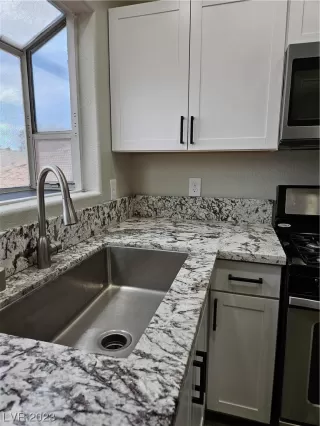 Photo #1: 2527744 Listing 