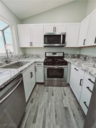 Photo #3: 2527744 Listing 