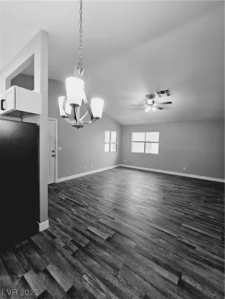 Photo #5: 2527744 Listing 