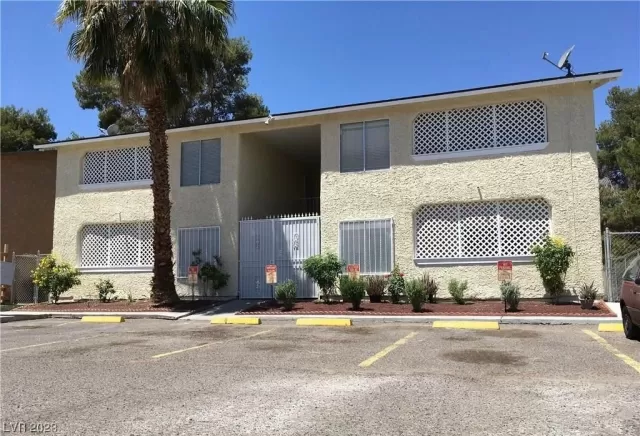MLS: 2527780 Condo For Sale
