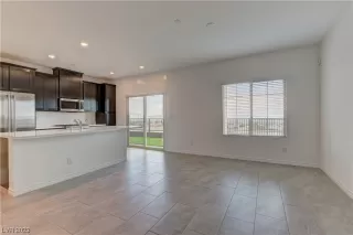 Photo #6: 2527788 Listing
