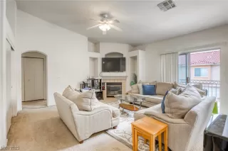 Photo #2: 2527789 Listing 